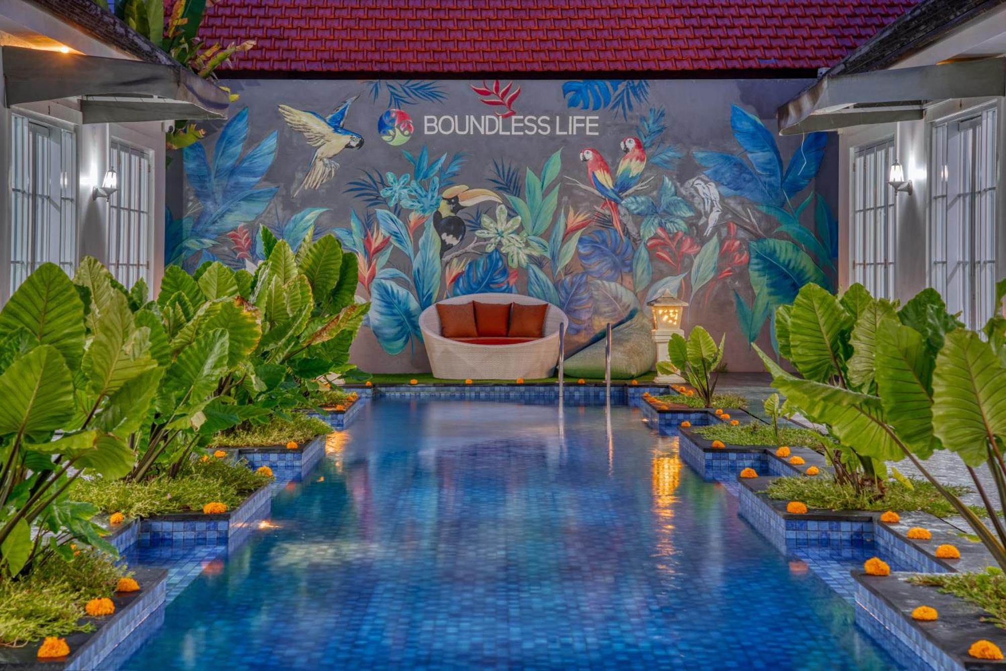 2 Bed Modern With Big Pool Apartemen